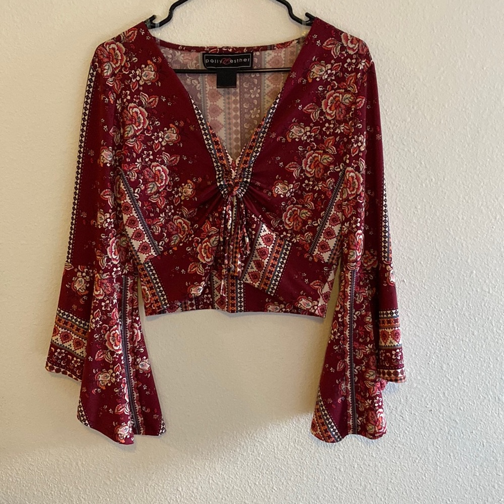Boho crop top with bellowy sleeves and draw string front